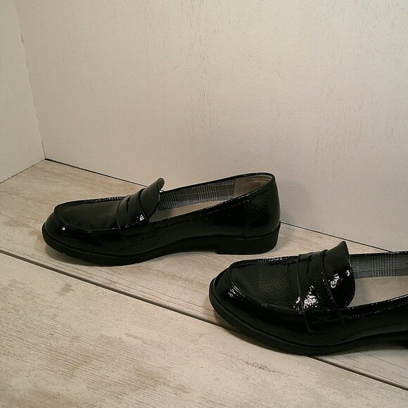 CLIFFS BY WHITE MOUNTAIN Women's Galah Penny Loafer Flats. Black Patent Size 9M - Picture 7 of 9